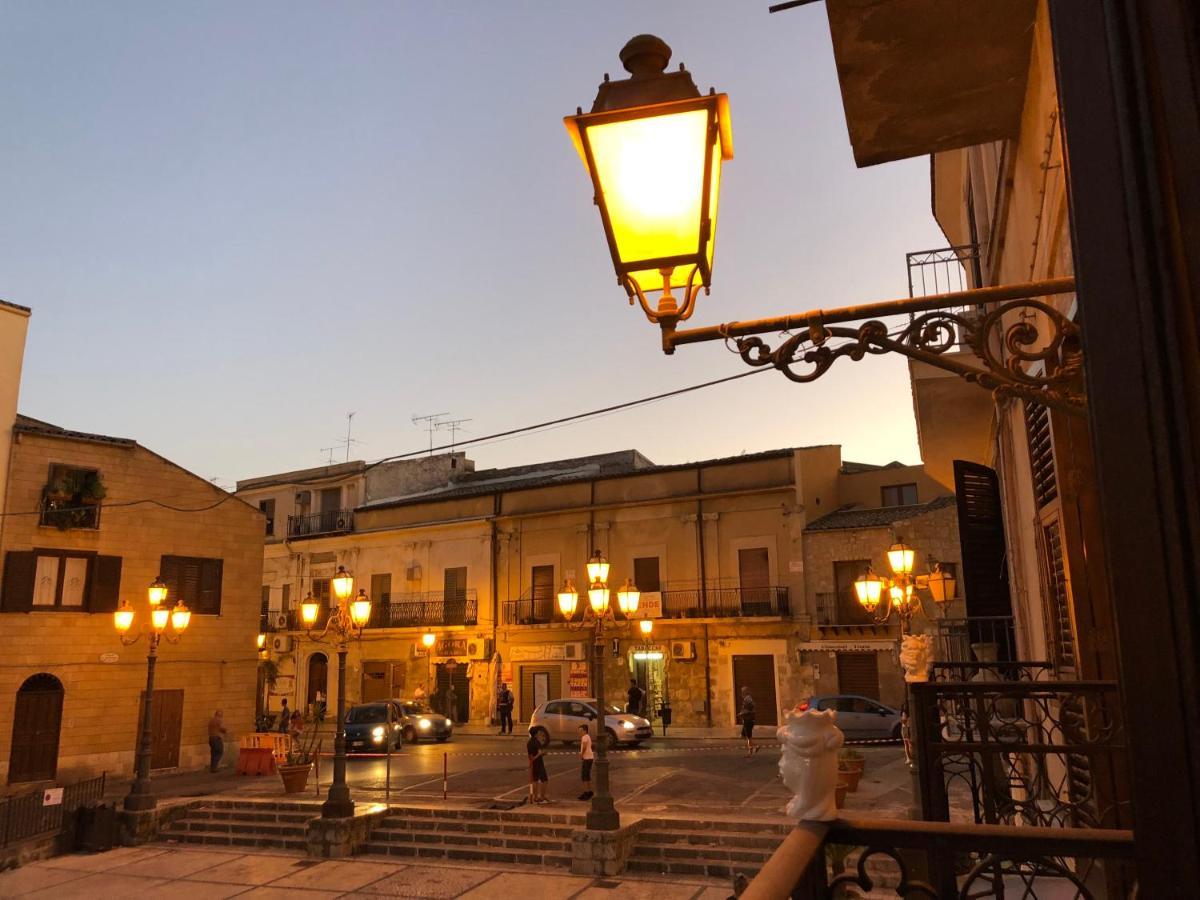 Апартаменти Cortile Umberto Racalmuto Екстер'єр фото
